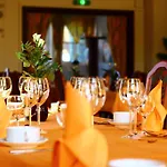 Deutsches Haus Hotell 3*