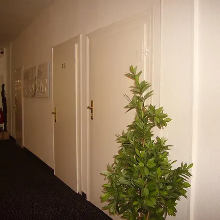 Hotel Deutsches Haus 3*