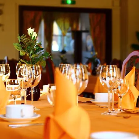 Deutsches Haus Hotel 3*