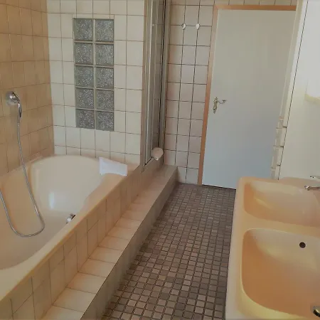 Отель Deutsches Haus 3*